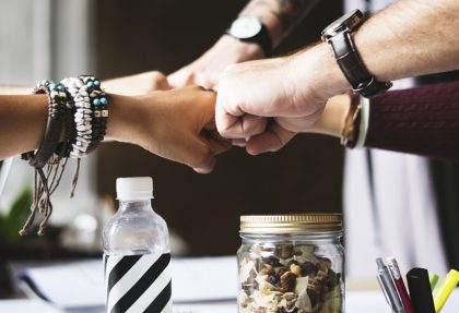 Bedrijfstraining en Teambuilding Bedrijfstraining en Teambuilding